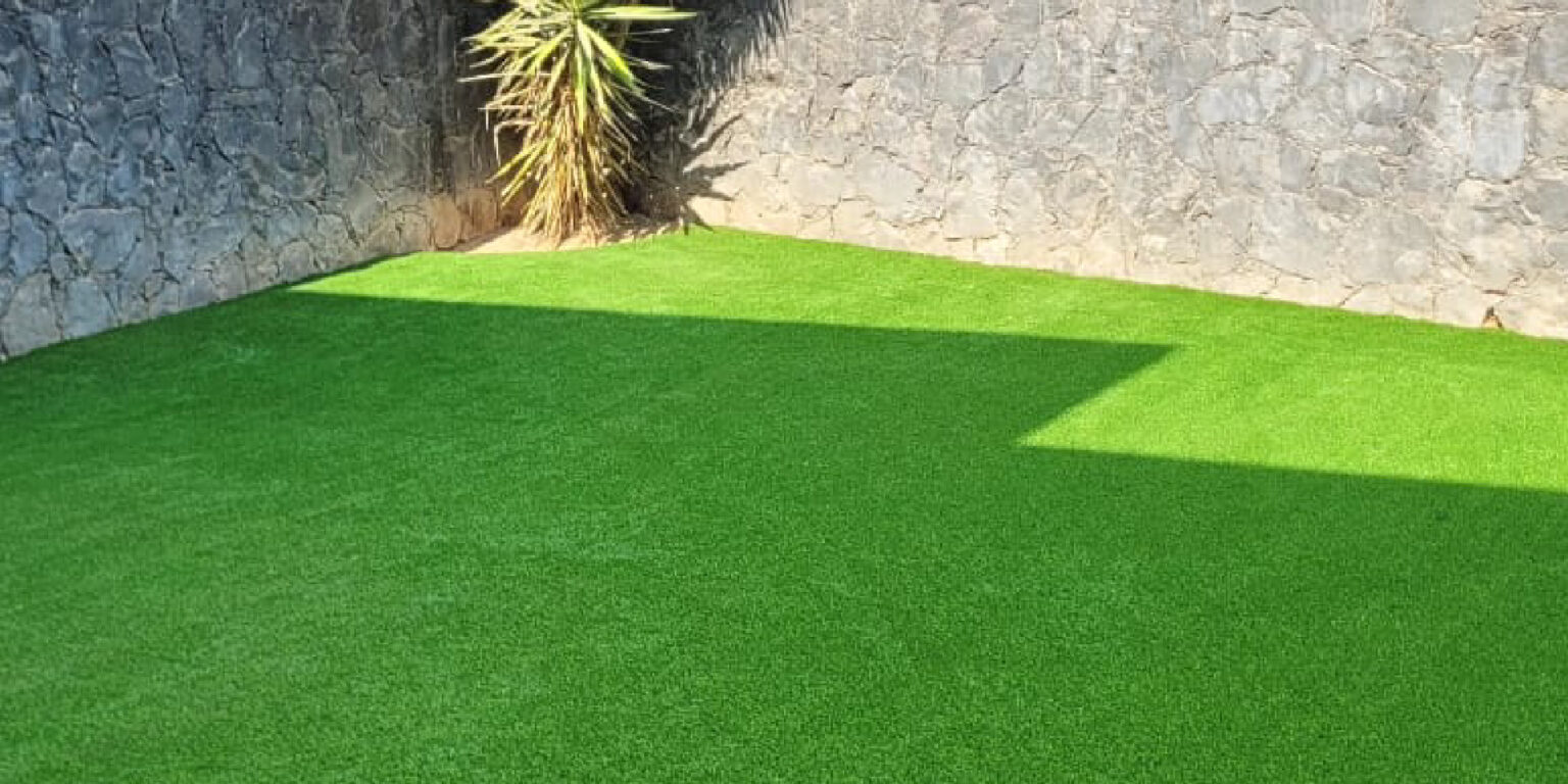tayfon-venta-de-pasto-sintetico-para-casas-05